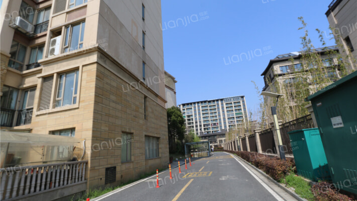 翡翠东方外景图