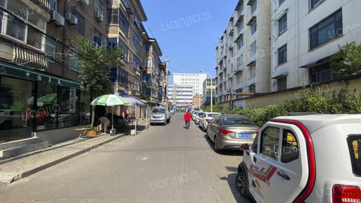 汽车公司家属院外景图