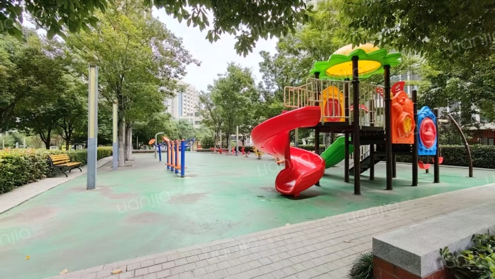 中航樾广场外景图