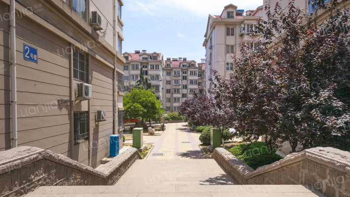 亚星花园外景图