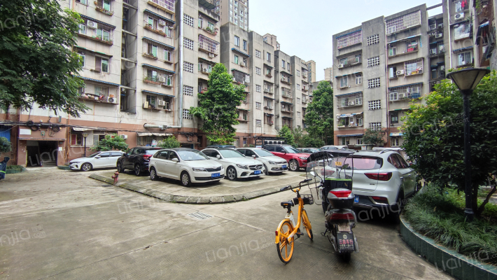 蜀东苑小区外景图