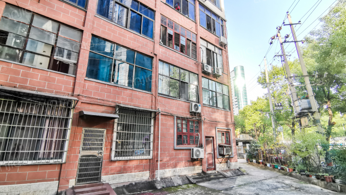 长沙市中级人民法院法官宿舍外景图