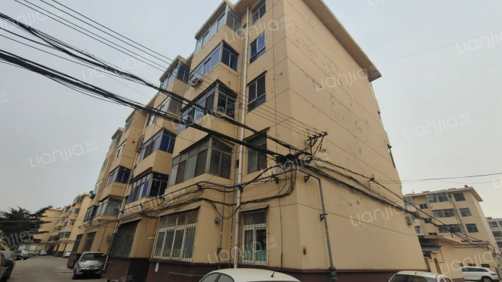 金龙公寓外景图