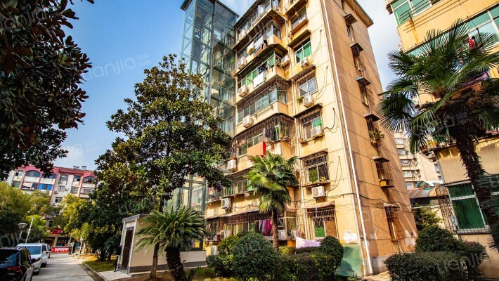 建设公寓外景图