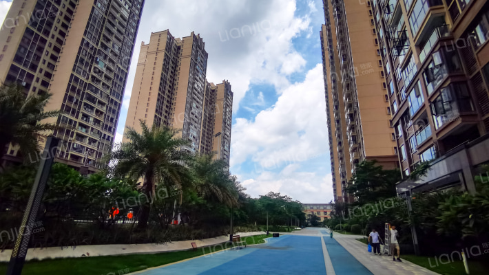 珠江铂世湾外景图