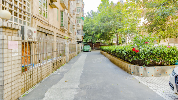 天河北商住楼外景图