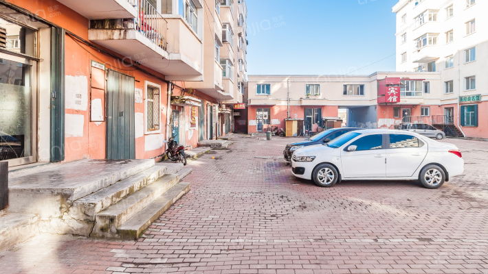 北新字母楼外景图