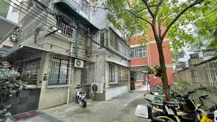 较场西路21号大院外景图