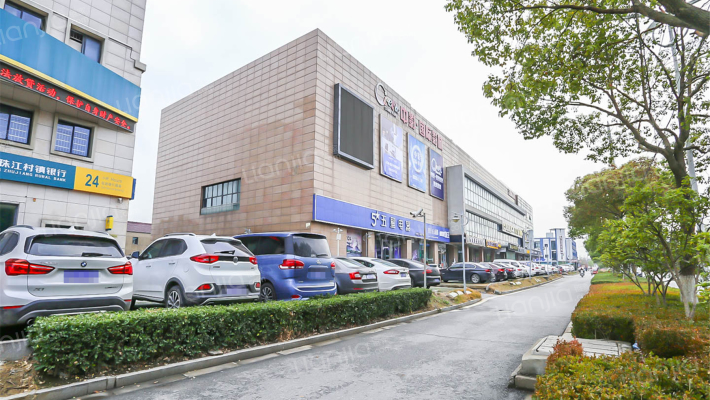 润甫商业广场外景图