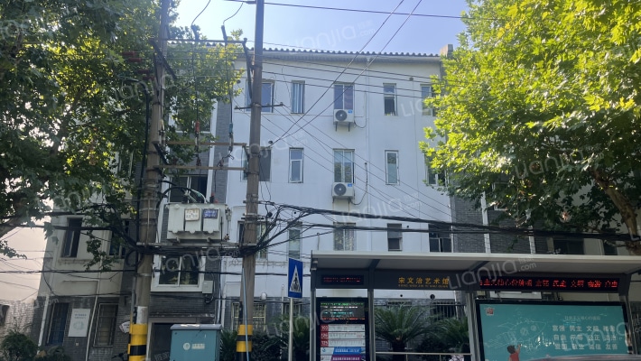 县府东街外景图