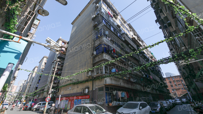 路桥局宿舍外景图