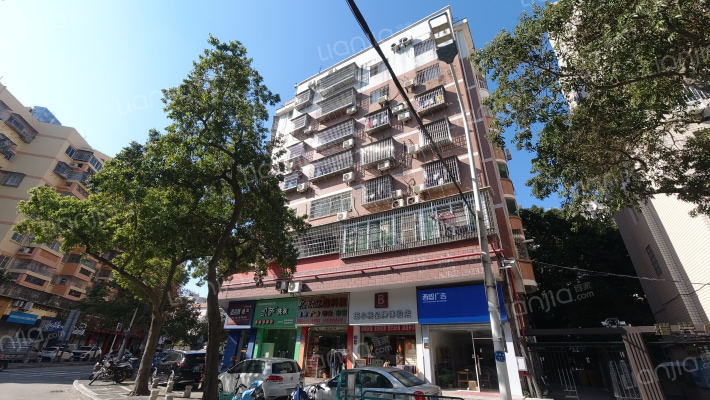 沧龙花园外景图