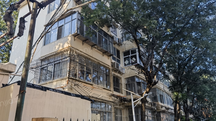 省保险公司宿舍外景图