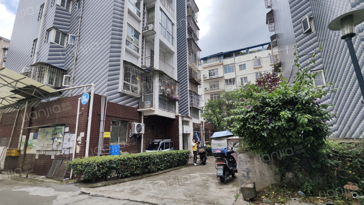 情芳花木小区外景图