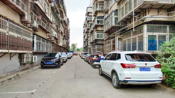 煤电公司家属楼外景图