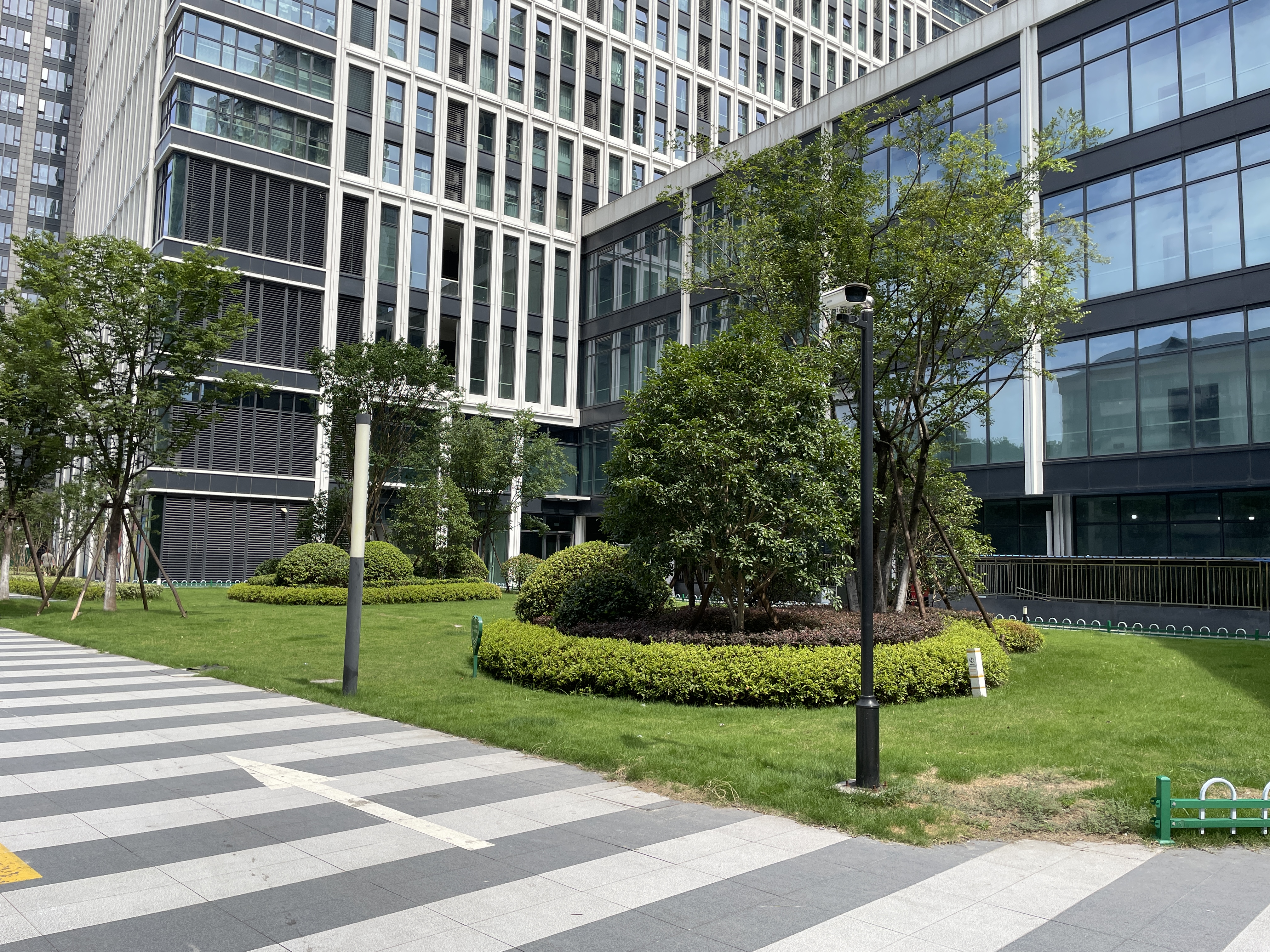 绿地商业中心小区实景 6