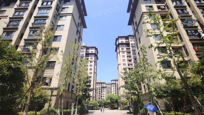 仓溢东苑外景图