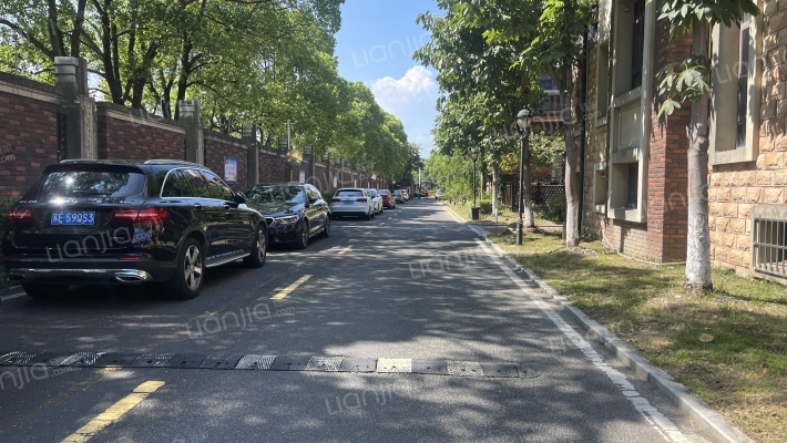 中宝格林名邸外景图