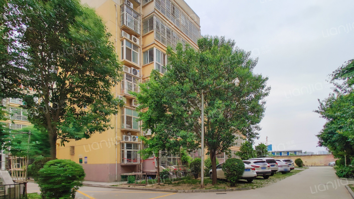 听水花园外景图