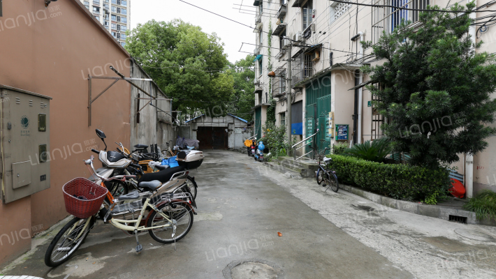 佳木斯路110弄外景图