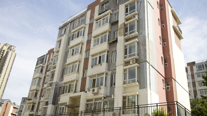 硅谷假日公寓外景图