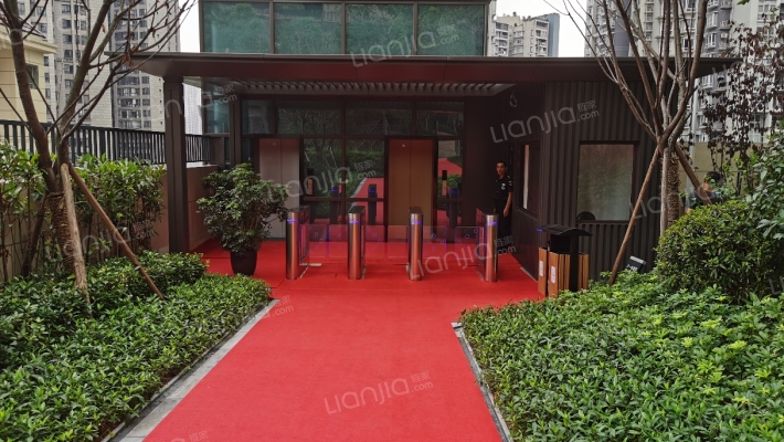 绿地海外滩罗丹公馆外景图