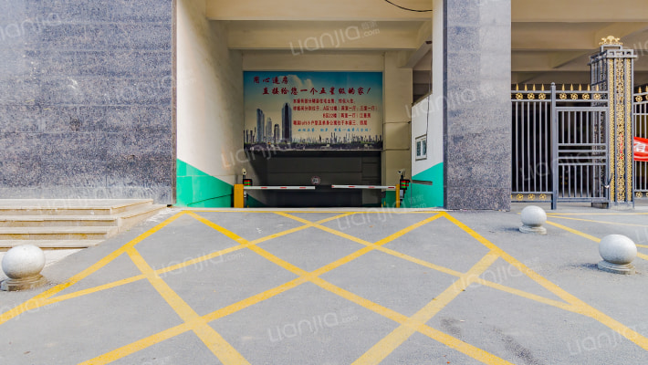 徐东城市广场外景图