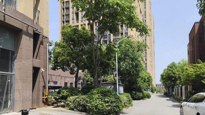 华中国际产业园外景图