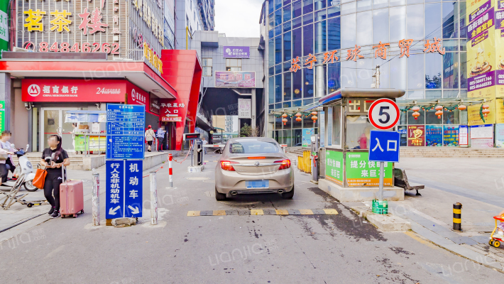 天玺国际广场外景图