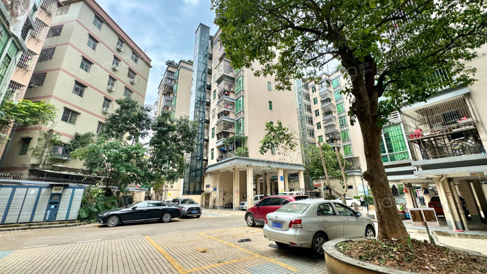 银雅华庭外景图