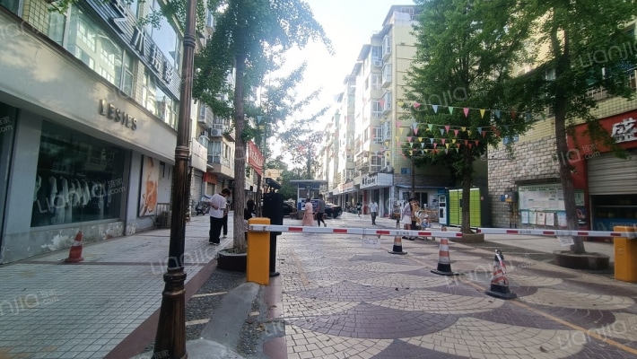 希望路68号外景图