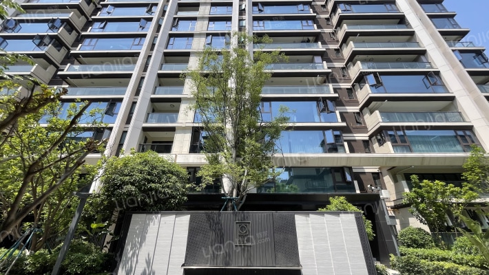 卓越晴翠外景图