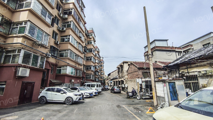 中伟新居外景图