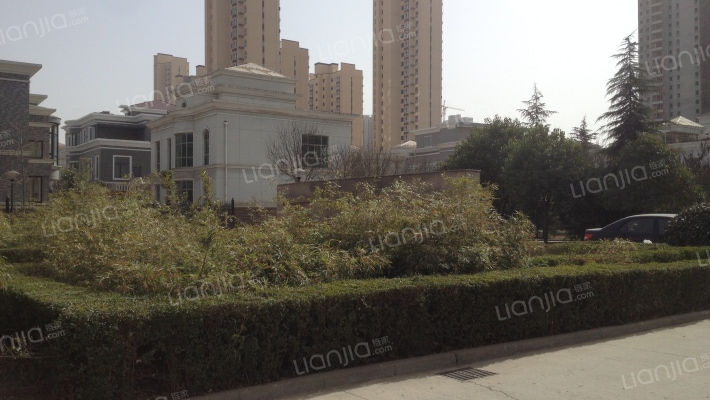 新格瑞拉·翠湖明居外景图