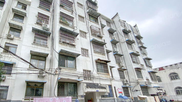 新华路安置楼外景图