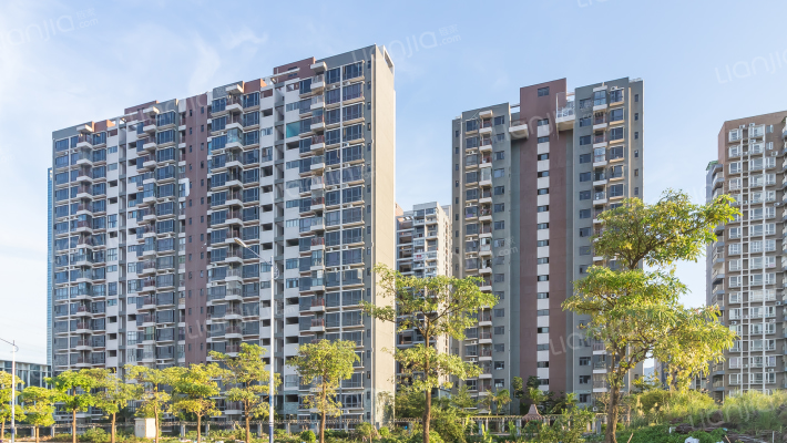 星河半岛外景图