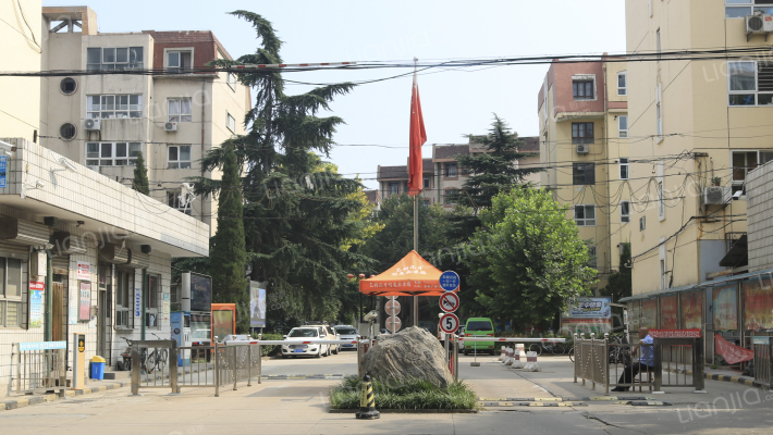 省直东苑小区外景图