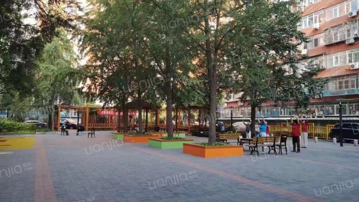 光辉里小区外景图