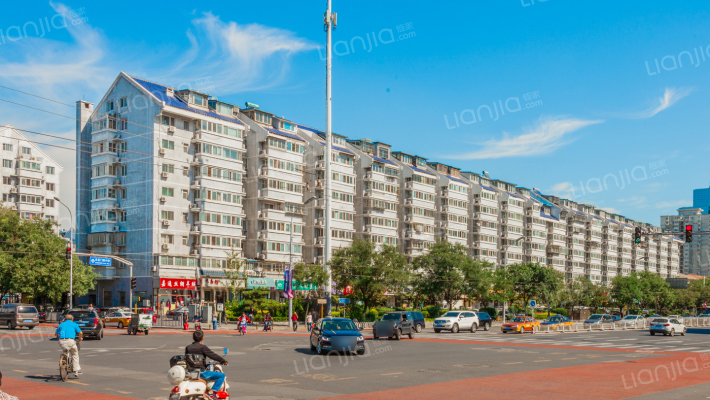 东四十条外景图