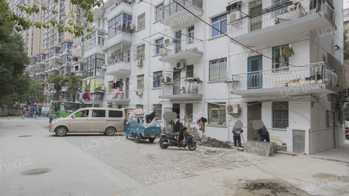 天长路省体院宿舍外景图