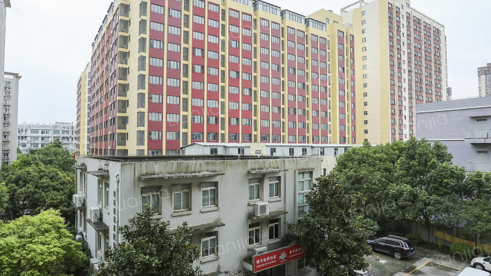 城市庭园外景图