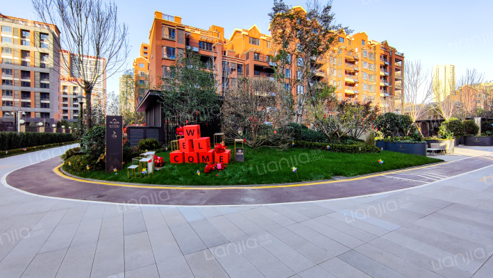 山水香堤溪岸外景图