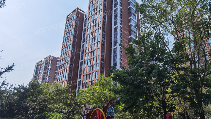 都市阳光外景图