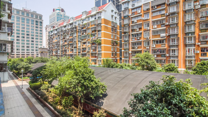 新大世界小区外景图