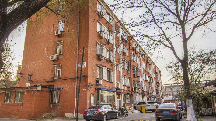 北京林业大学校内外景图