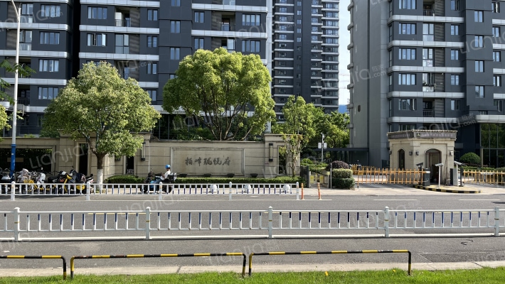 柏峰珑悦府外景图