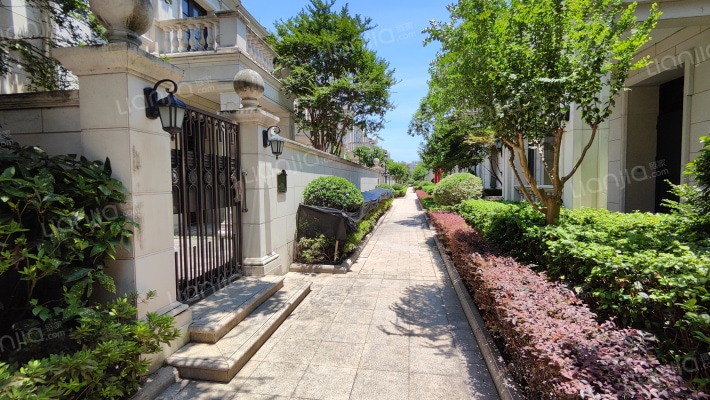 东晖龙悦湾外景图