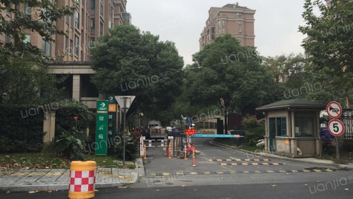 三墩颐景园外景图