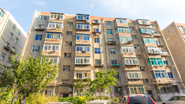 清泉小区外景图