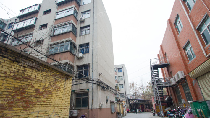 嵩山北路299号外景图